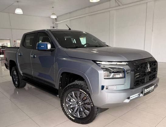 MITSUBISHI TRITON 2.4 BITURBO DIESEL CD HPE 4X4 AUTOMÁTICO